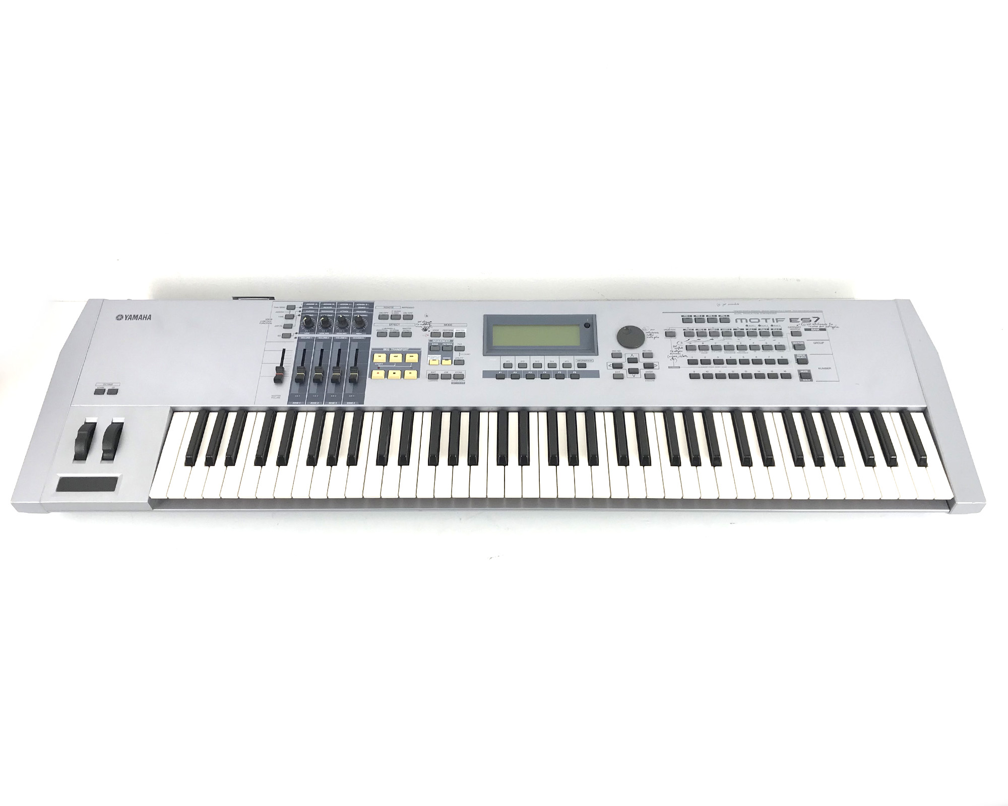 yamaha motif es7 frrontale