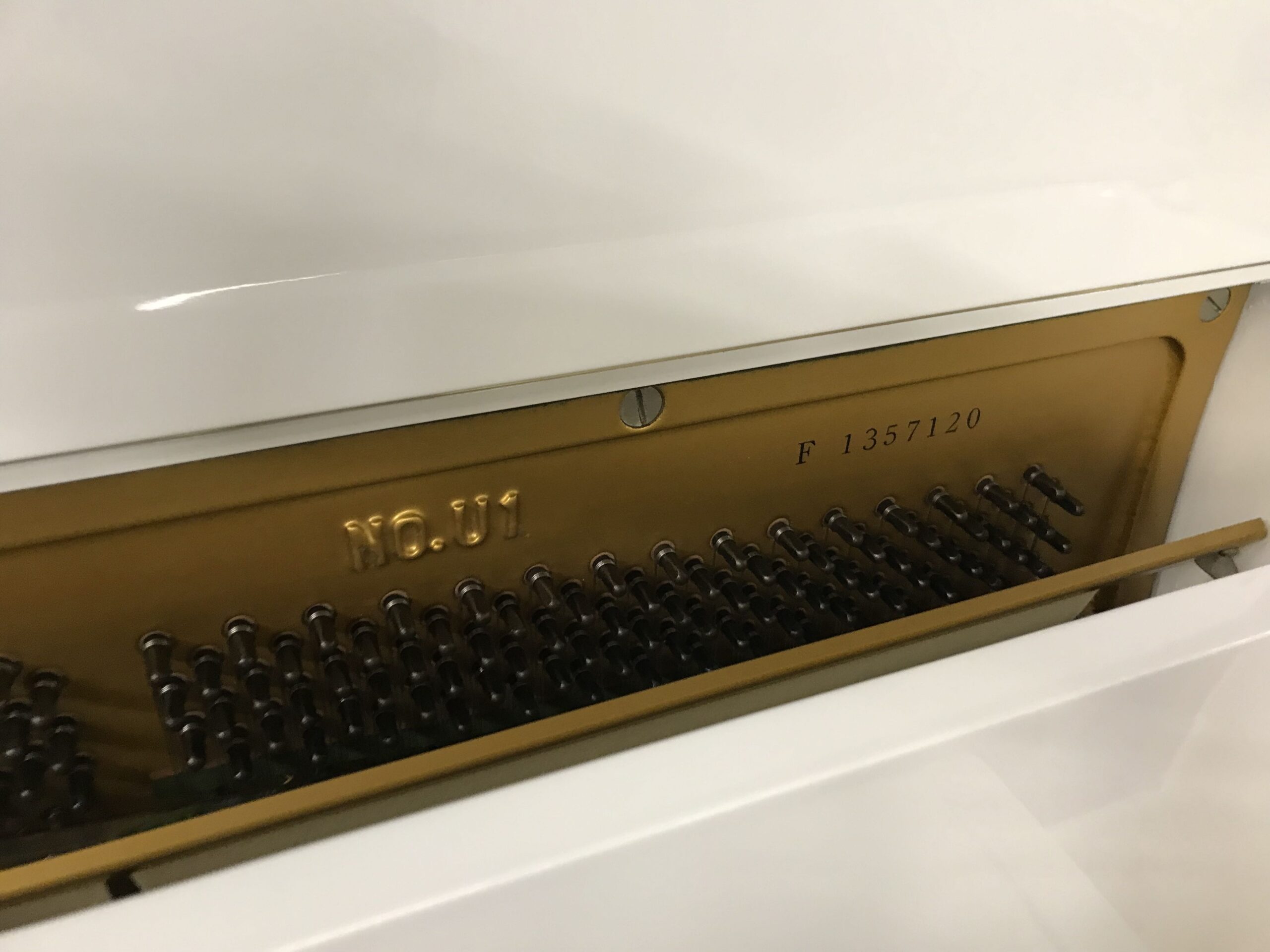 yamaha u1f bianco seriale