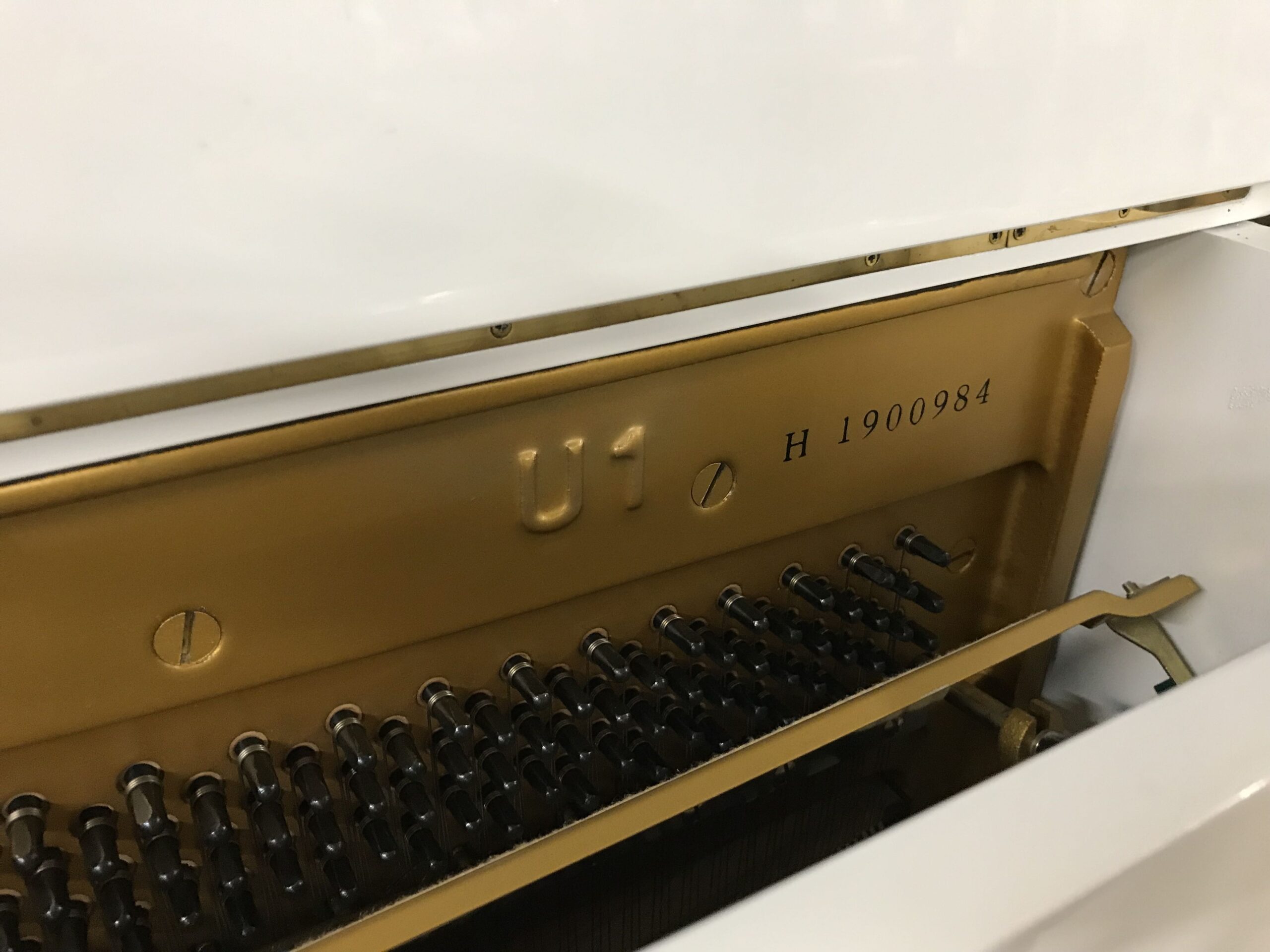 yamaha u1h bianco seriale